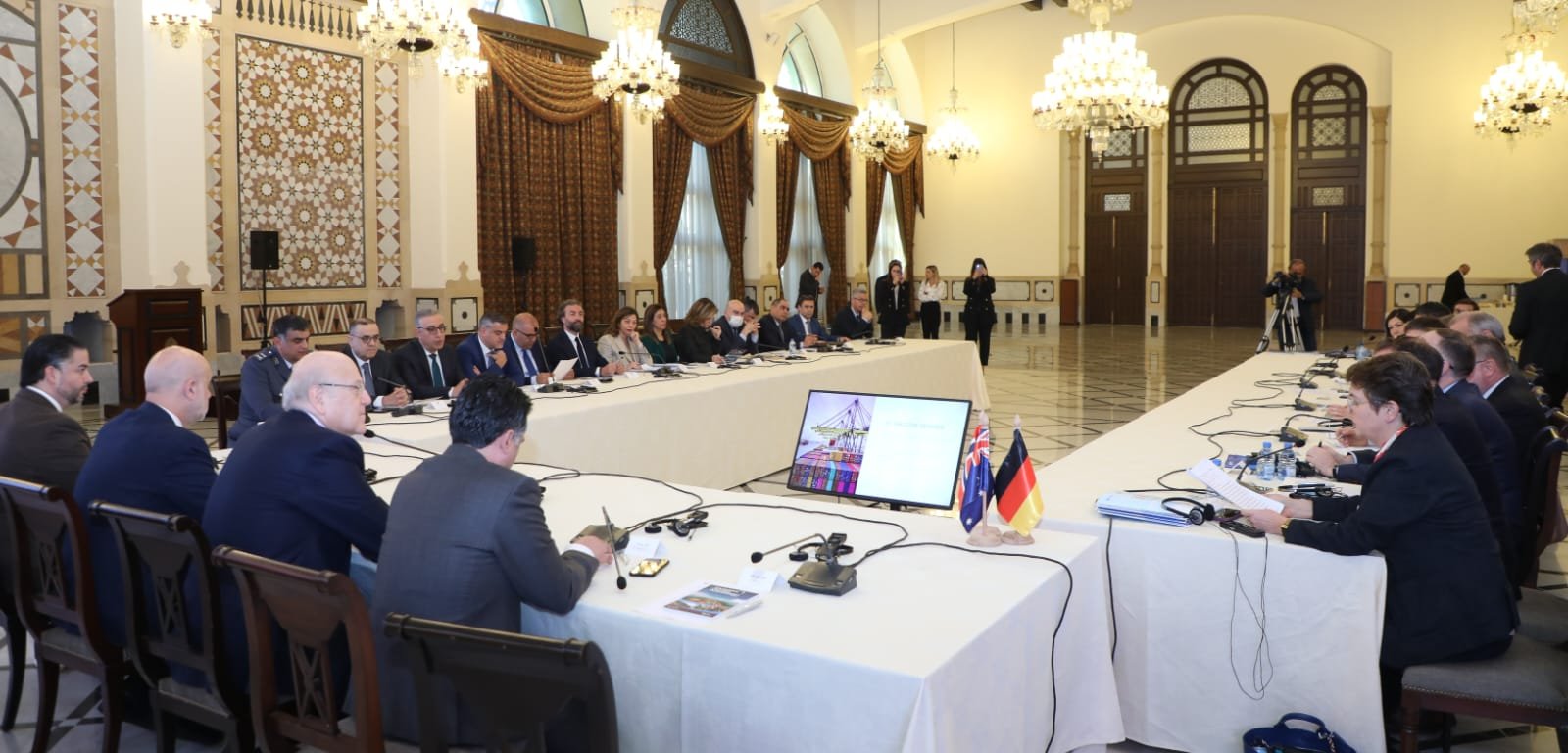 ميقاتي يجدد التزام لبنان بحماية أمن الدول الشقيقة والصديقة ميقاتي يجدد التزام لبنان بحماية أمن الدول الشقيقة والصديقة
