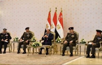 الرئيس المصري يلتقي كبار قادة القوات المسلحة