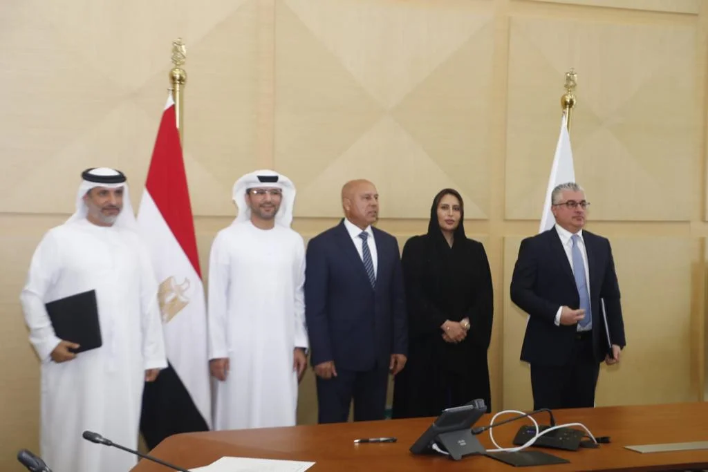 “موانئ أبوظبي” تبرم اتفاقية امتياز لمدة 30 عاماً لتطوير وتشغيل ميناء سفاجا المصري “موانئ أبوظبي” تبرم اتفاقية امتياز لمدة 30 عاماً لتطوير وتشغيل ميناء سفاجا المصري
