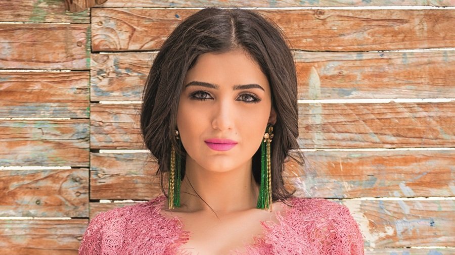 اطلالة صباحية رقيقة للفنانة مي عمر في أحدث ظهور لها اطلالة صباحية رقيقة للفنانة مي عمر في أحدث ظهور لها
