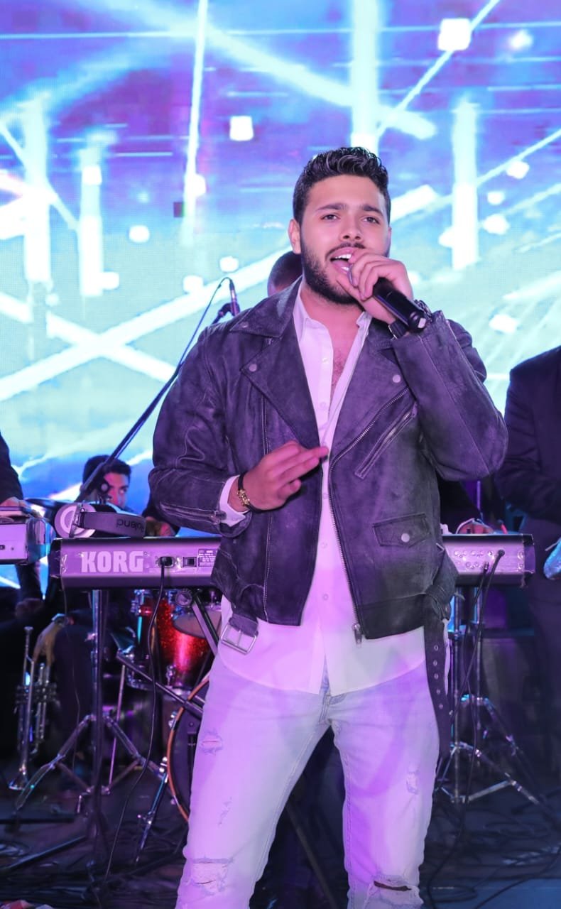 محمد شاهين يتألق في حفل خيمة "مسك" محمد شاهين يتألق في حفل خيمة "مسك"