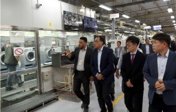 رئيس الوزراء المصري: الدولة مهتمة بدعم وتشجيع القطاع الخاص خاصة في مجال الصناعة باعتباره دعامة مهمة للاقتصاد