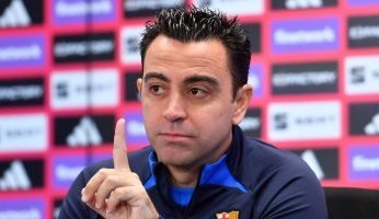 بعد رباعية الكلاسيكو.. تشافى يطالب رئيس برشلونة بضم ظهير أيمن