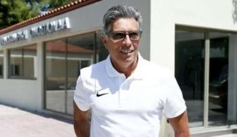 اتحاد الكرة المصري يكلف «بيريرا» باختيار حكم السوبر