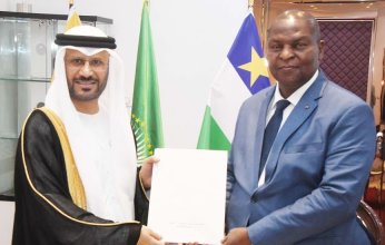 رئيس الإمارات يدعو رئيس إفريقيا الوسطى لحضور قمة المناخ COP28