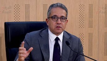 من هو الدكتور خالد العناني المرشح لمنصب مدير عام (اليونسكو)