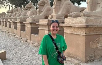 بالصور.. إطلالة جذابة للفنانة المصرية مي كساب من الأقصر