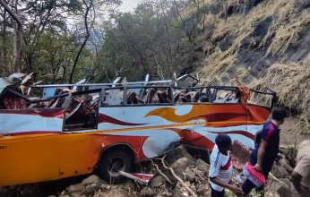 قتلى وجرحى في سقوط حافلة بواد غرب الهند