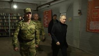 ما قصة «شبيه بوتين» الذي قام بجولة إلى منطقة العمليات الخاصة؟