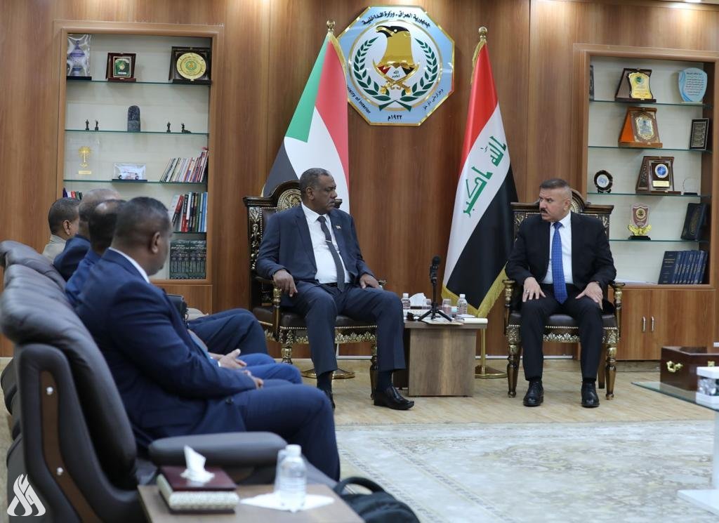العراق والسودان يبحثان الجهد الأمني المشترك في مكافحة الإرهاب العراق والسودان يبحثان الجهد الأمني المشترك في مكافحة الإرهاب
