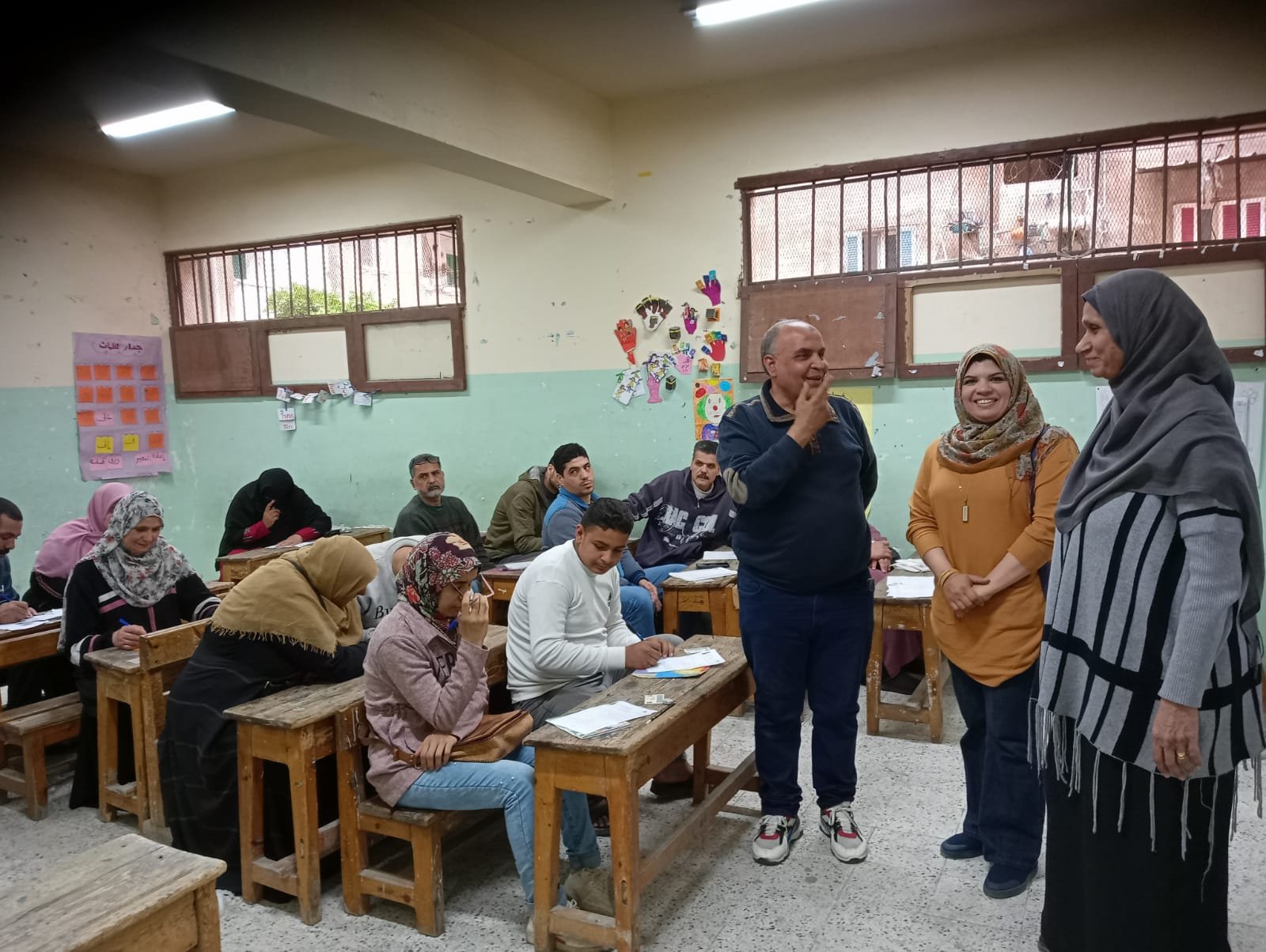 محافظ الإسكندرية يشدد على ضرورة استمرار وتفعيل مبادرة دواوين حكومية بلا أمية محافظ الإسكندرية يشدد على ضرورة استمرار وتفعيل مبادرة دواوين حكومية بلا أمية