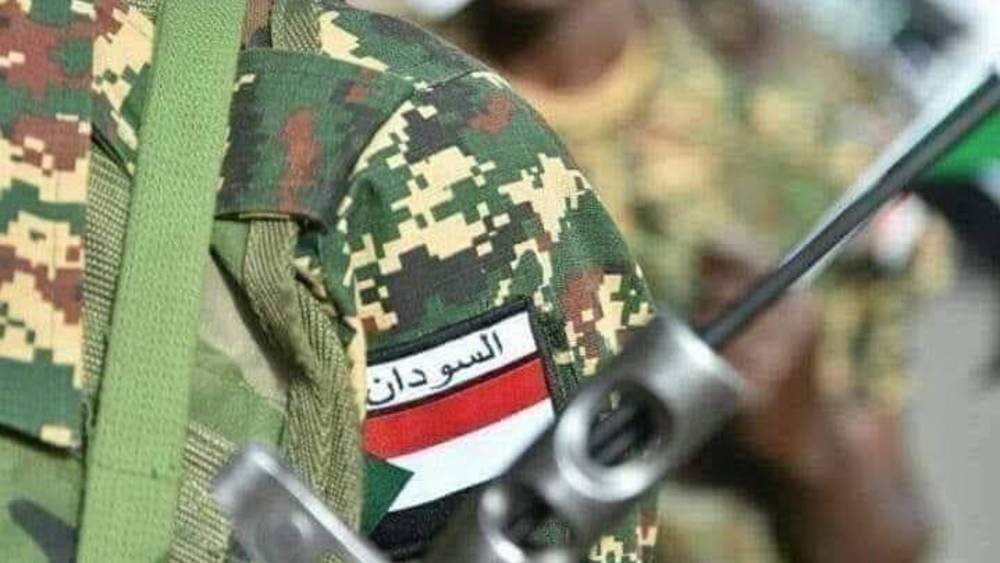 تبادل لإطلاق النار في الخرطوم وقوات الجيش تجوبها على الأقدام تبادل لإطلاق النار في الخرطوم وقوات الجيش تجوبها على الأقدام