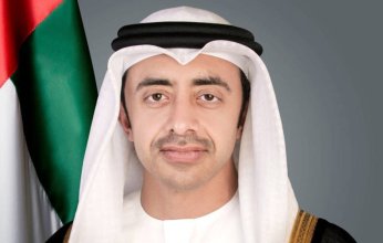 عبد الله بن زايد يرحب بإعادة العلاقات الدبلوماسية بين البحرين وقطر