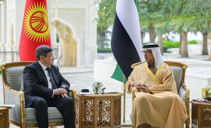 الإمارات وقرغيزستان تبحثان تعزيز التعاون الثنائي والشراكة بين البلدين الإمارات وقرغيزستان تبحثان تعزيز التعاون الثنائي والشراكة بين البلدين
