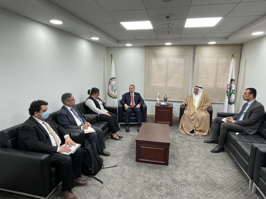 رئيس البرلمان العربي يستقبل الأمين العام للشبكة العربية للتواصل والعلاقات العامة رئيس البرلمان العربي يستقبل الأمين العام للشبكة العربية للتواصل والعلاقات العامة
