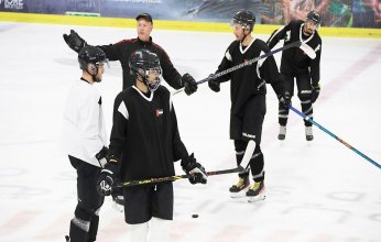 المنتخب الإماراتي لهوكي الجليد يؤكد جاهزيته لمونديال تركيا