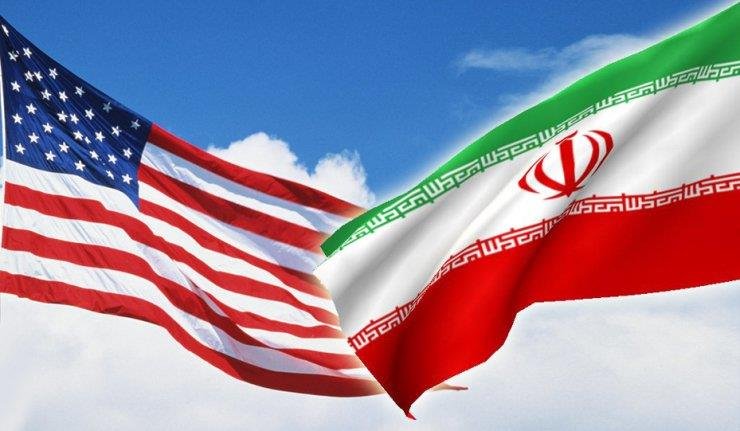 البحرية الأمريكية: إيران تحتجز ناقلة نفط في خليج عمان البحرية الأمريكية: إيران تحتجز ناقلة نفط في خليج عمان