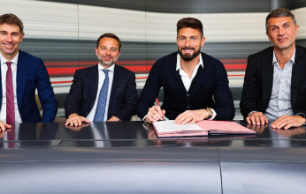 ميلان يجدد عقد الفرنسي أوليفييه جيرو لمدة عام