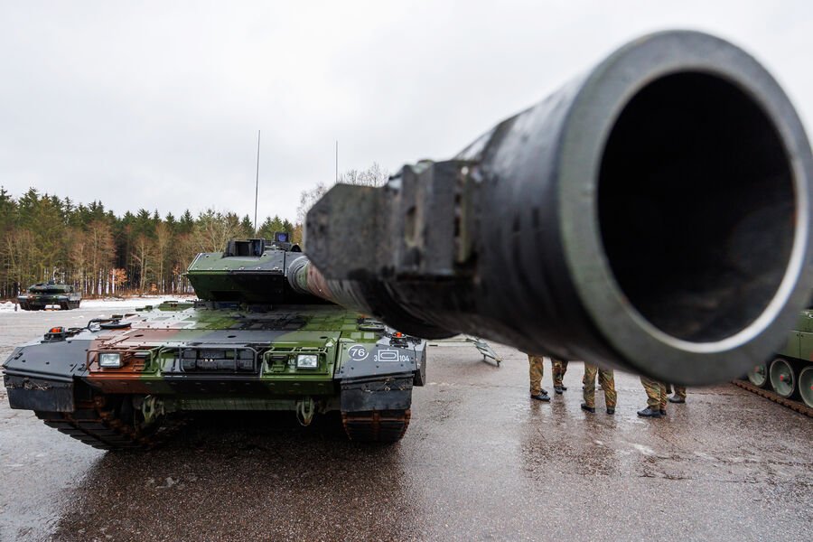 الدانمارك وهولندا تدعمان أوكرانيا بتقديم 14 دبابة Leopard 2 الدانمارك وهولندا تدعمان أوكرانيا بتقديم 14 دبابة Leopard 2
