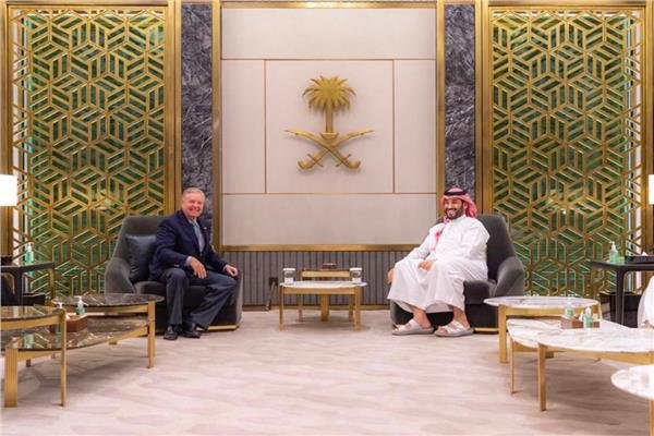 السعودية.. ولي العهد يجتمع مع عضو مجلس الشيوخ الأمريكي السيناتور ليندسي جراهام السعودية.. ولي العهد يجتمع مع عضو مجلس الشيوخ الأمريكي السيناتور ليندسي جراهام