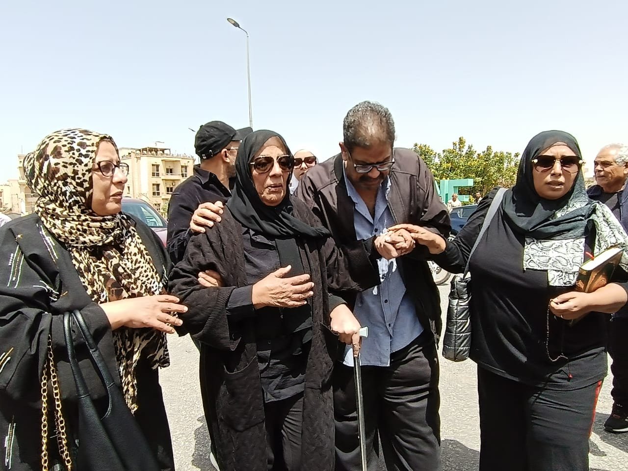 تشييع جثمان الفنانة المصرية شيرين الطحان 2 khaligyoun65704