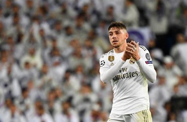 لماذا رفض الأوروجوائي فالفيردي نشر بيان بشأن واقعة اعتدائه على لاعب فياريال؟ لماذا رفض الأوروجوائي فالفيردي نشر بيان بشأن واقعة اعتدائه على لاعب فياريال؟