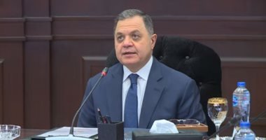 وزير الداخلية بمصر يهنئ البابا تواضروس بعيد القيامة.. ويؤكد على الترابط لدحر المكائد وزير الداخلية بمصر يهنئ البابا تواضروس بعيد القيامة.. ويؤكد على الترابط لدحر المكائد