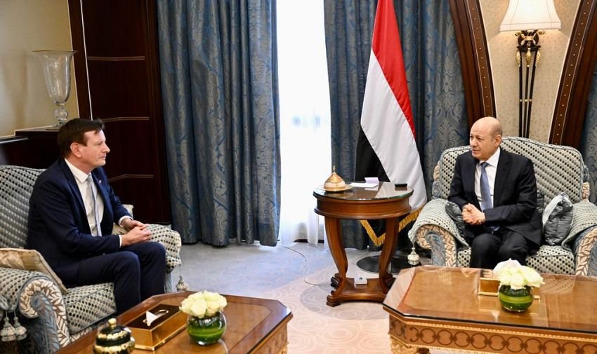 (الرئاسي) اليمني يؤكد جاهزيته التامة تجاه استحقاق السلام العادل والشامل لليمن وشعبه (الرئاسي) اليمني يؤكد جاهزيته التامة تجاه استحقاق السلام العادل والشامل لليمن وشعبه
