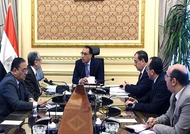 رئيس الوزراء المصري يتابع موقف تنفيذ مشروعات الطاقة المتجددة ومذكرات إنتاج الهيدروجين الأخضر رئيس الوزراء المصري يتابع موقف تنفيذ مشروعات الطاقة المتجددة ومذكرات إنتاج الهيدروجين الأخضر