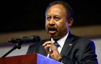 حمدوك يدعو الجيش وقوات الدعم السريع إلى وقف إطلاق النار فوراً