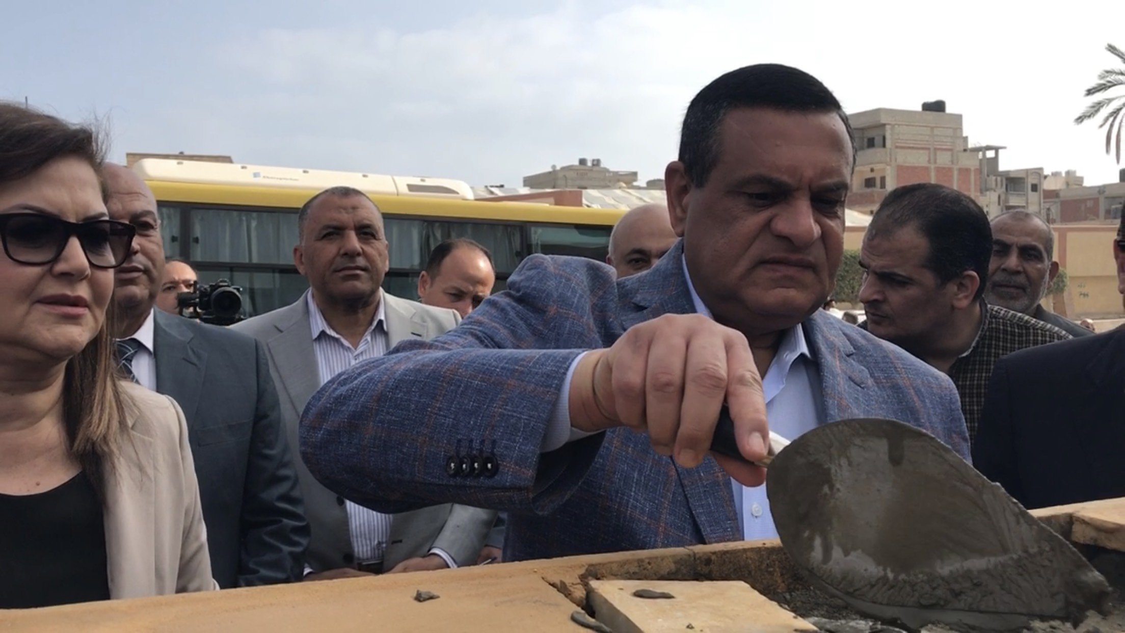 وزيرا التنمية المحلية والتخطيط يضعان حجر أساس مجمع خدمات مصر بالعريش وزيرا التنمية المحلية والتخطيط يضعان حجر أساس مجمع خدمات مصر بالعريش
