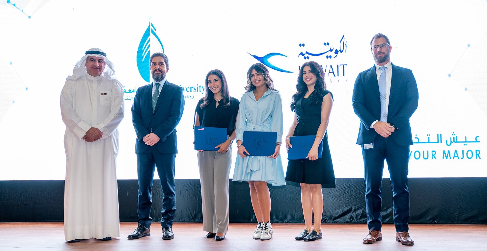 جامعة الخليج للعلوم والتكنولوجيا تختتم برنامج (عيش التخصص) بمشاركة جهات حكومية وأهلية جامعة الخليج للعلوم والتكنولوجيا تختتم برنامج (عيش التخصص) بمشاركة جهات حكومية وأهلية