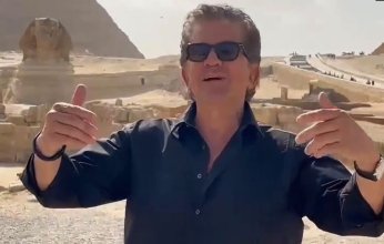 بالصور.. المطرب وليد توفيق يصور كليب «مصر يا أم السلام» بالأهرامات