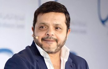 شاهد ماذا فعل الذكاء الاصطناعي في وجه النجم المصري محمد هنيدي