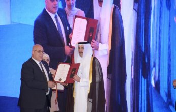 الرئيس الفلسطيني يمنح «المطيري» نجمة الاستحقاق والتميز من وسام الدولة