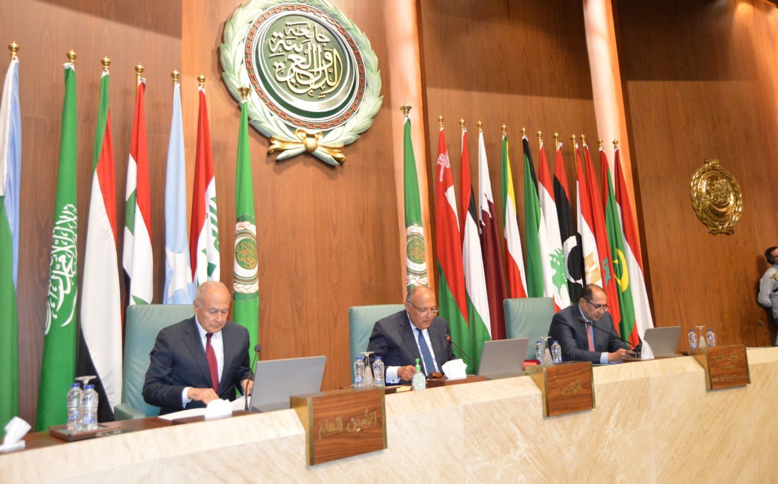 وزير الخارجية المصري: استقبلنا استقبلت 57 ألف سوداني وساهمت في إجلاء 4 آلاف أجنبي منذ بداية الأزمة وزير الخارجية المصري: استقبلنا استقبلت 57 ألف سوداني وساهمت في إجلاء 4 آلاف أجنبي منذ بداية الأزمة