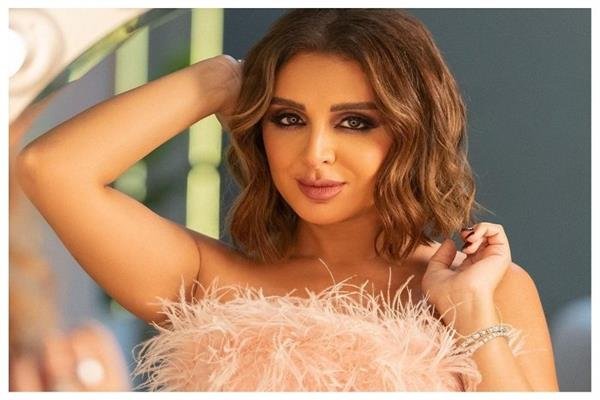 أنغام تستعد لطرح كليب أغنيتها الجديدة "سيبك انت".. غدا أنغام تستعد لطرح كليب أغنيتها الجديدة "سيبك انت".. غدا