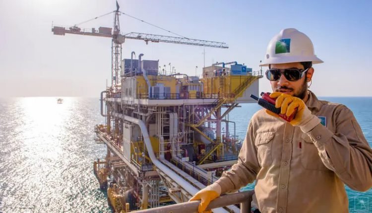 ارتفاع صادرات النفط السعودية إلى 7.52 مليون برميل يوميا في مارس 2023 ارتفاع صادرات النفط السعودية إلى 7.52 مليون برميل يوميا في مارس 2023