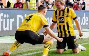 بوروسيا الألماني دورتموند يعلن رحيل 5 لاعبين بعد خسارة لقب الدوري