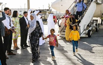 وصول طائرة إجلاء تقل 176 شخصا إلى الإمارات قادمة من السودان