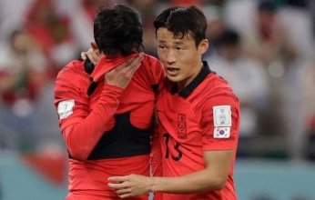 السلطات الصينية تحتجز لاعب كرة قدم كوري جنوبي بتهمة الرشوة.. فما التفاصيل