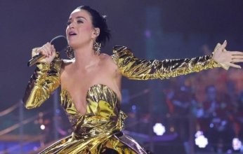 بالصور والفيديو.. المغنية الأمريكية كاتي بيري تتألق في إحياء حفل تتويج الملك تشارلز