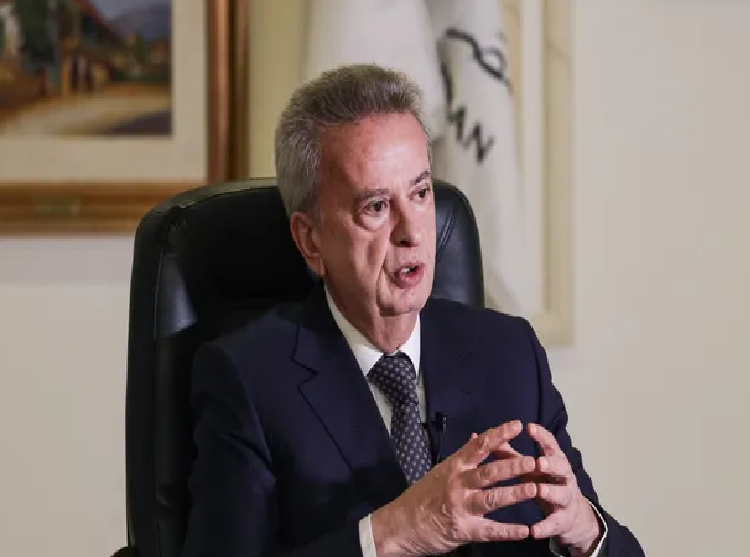 الانتربول يطالب لبنان باعتقال رياض سلامة حاكم المصرف المركزي الانتربول يطالب لبنان باعتقال رياض سلامة حاكم المصرف المركزي