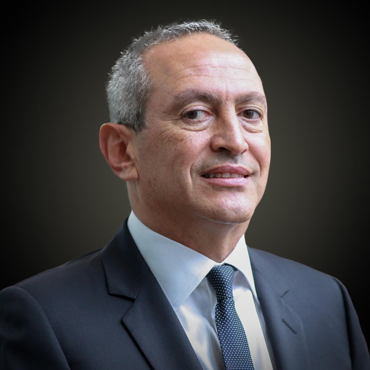فوربس: المصري ناصف ساويرس أغنى رجل عربي في العالم فوربس: المصري ناصف ساويرس أغنى رجل عربي في العالم
