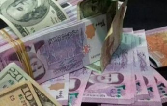 الليرة السورية تواصل السقوط أمام الدولار لليوم الثاني على التوالي