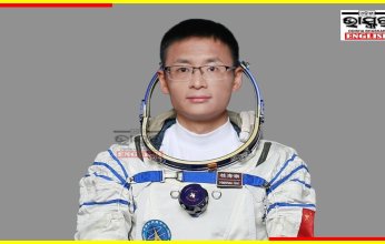 الصين ترسل أول رائد فضاء مدني إلى الفضاء للمرة الأولى في تاريخها