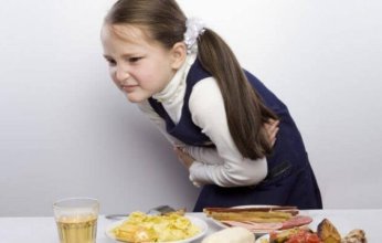 ما أعراض الإصابة بالتسمم الغذائي.. وطرق الوقاية منه؟