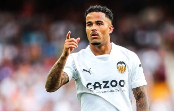 تفاصيل سرقة منزل كلويفرت لاعب فالنسيا والتعدى علي زوجته