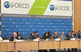 نائب وزيرة التخطيط والتنمية الاقتصادية يشارك في منتدى الشرق الأوسط وأفريقيا للتجارة والاستثمار بباريس