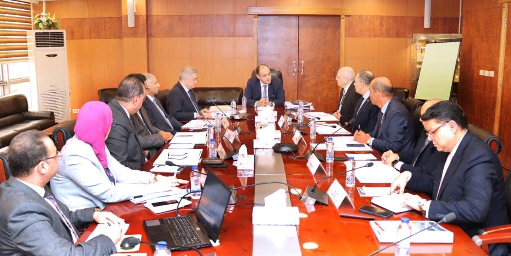 أحمد سمير: الموافقة على عدد من التيسيرات الجديدة للمستثمرين الحاصلين على وحدات بالمجمع الصناعي بالمحلة الكبرى أحمد سمير: الموافقة على عدد من التيسيرات الجديدة للمستثمرين الحاصلين على وحدات بالمجمع الصناعي بالمحلة الكبرى